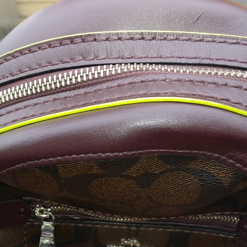 Authentic Coach Backpack - Picture 4 of 8
